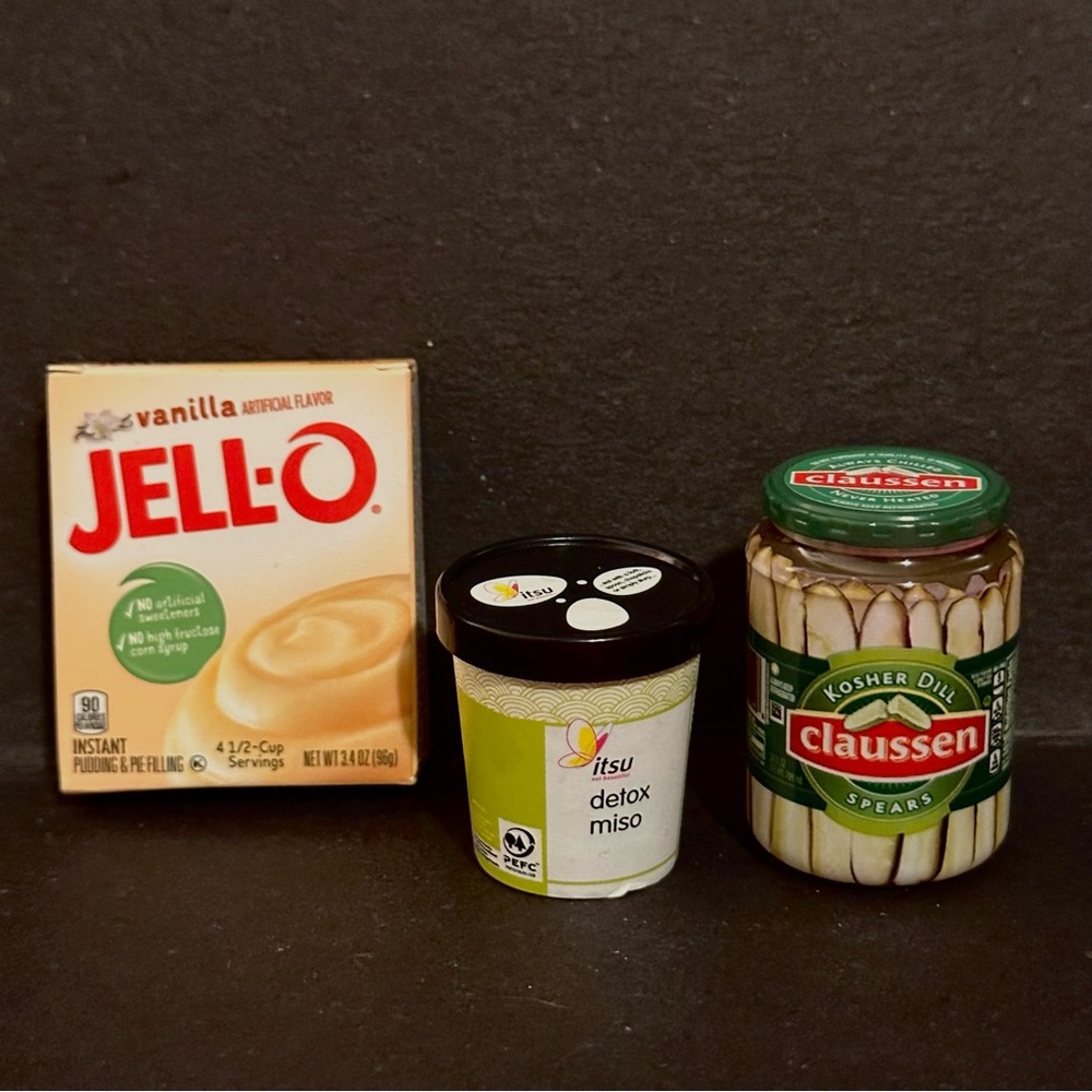 Mini Brands Jell-O Vanilla Pudding Mix, Itsu Detox Miso, Claussen Pickles